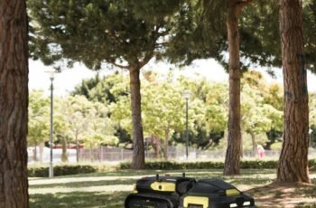 YARBO Robot Lawn Mower for Large Yard review